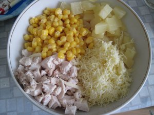Салат из курицы с ананасами Салат из курицы с ананасами
